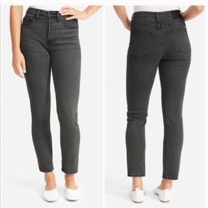 Everlane High-Rise Slim-Straight Cigarette Ankle Jeans in Washed Black, Size 31